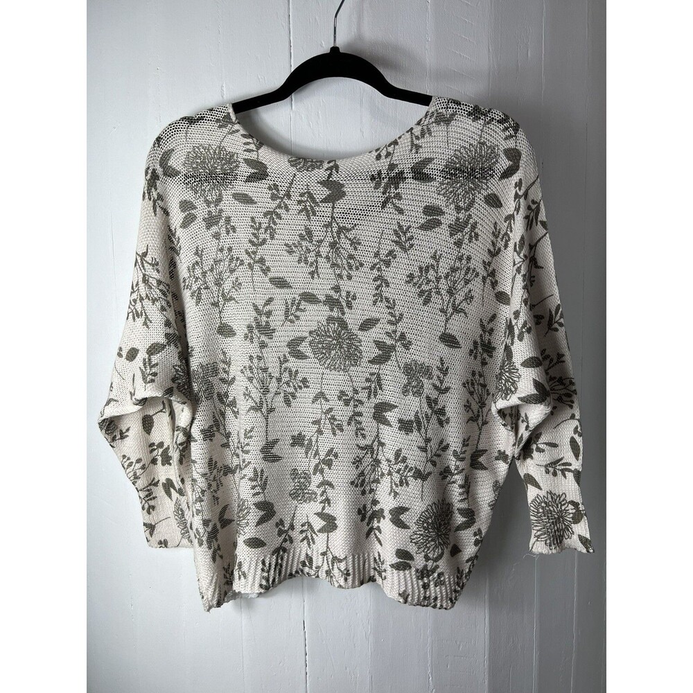 M Made in Italy Sweater Size Small white green Floral